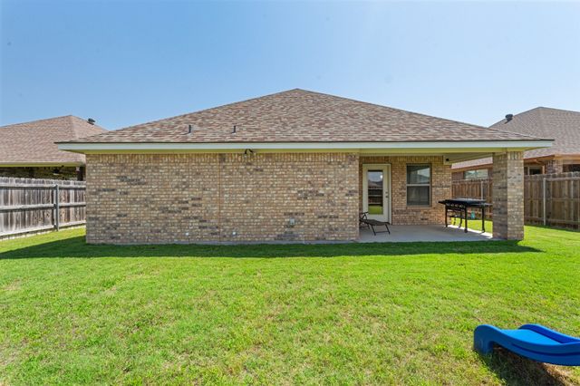 3304 Main Street, Granbury, TX 76049
