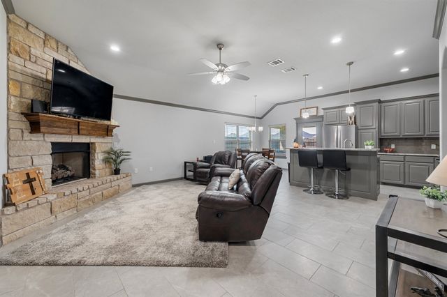 3304 Main Street, Granbury, TX 76049