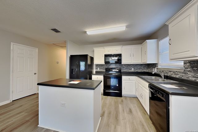 11423 Fire Canyon, San Antonio, TX 78252