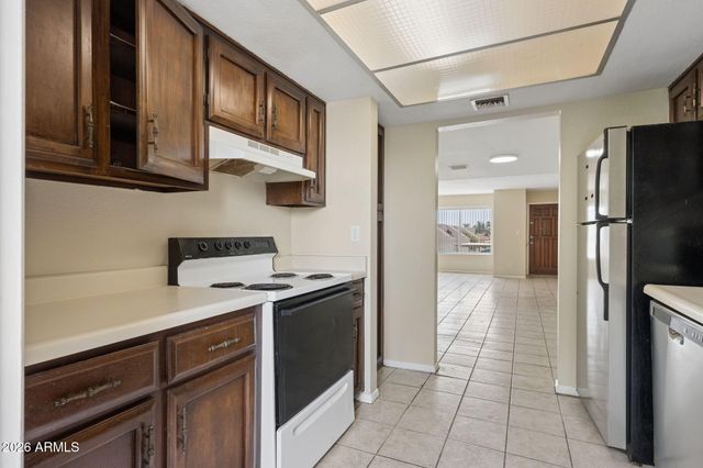 1927 E HAMPTON Avenue 216, Mesa, AZ 85204