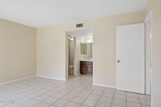 1927 E HAMPTON Avenue 216, Mesa, AZ 85204