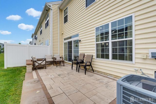 16 Morris Lane, Cranbury, NJ 08512