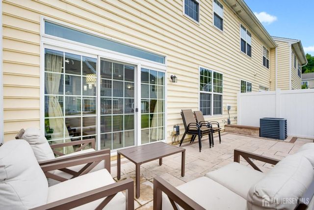 16 Morris Lane, Cranbury, NJ 08512