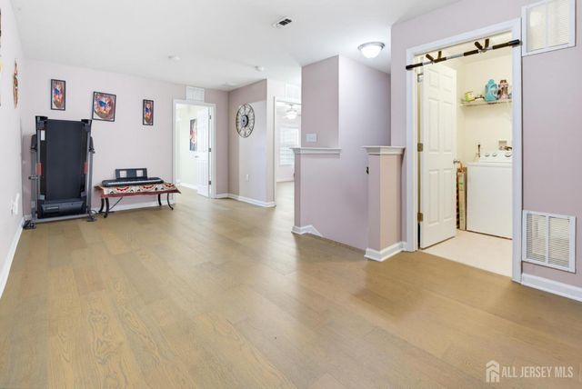 16 Morris Lane, Cranbury, NJ 08512