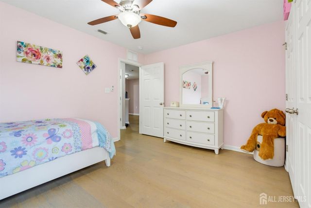 16 Morris Lane, Cranbury, NJ 08512