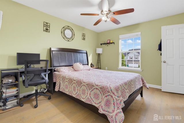 16 Morris Lane, Cranbury, NJ 08512