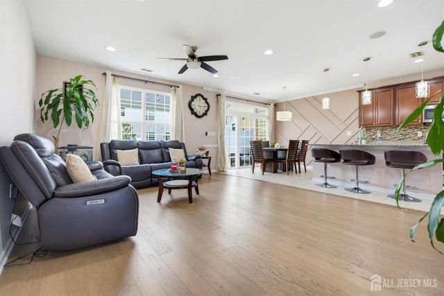 16 Morris Lane, Cranbury, NJ 08512