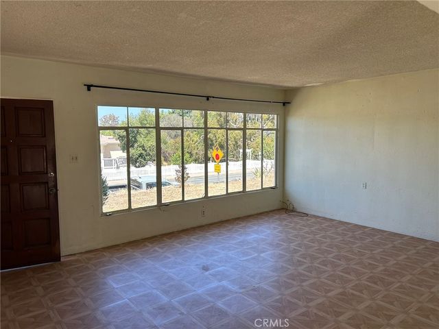 453 N Westwind, El Cajon, CA 92020