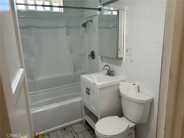 453 N Westwind, El Cajon, CA 92020