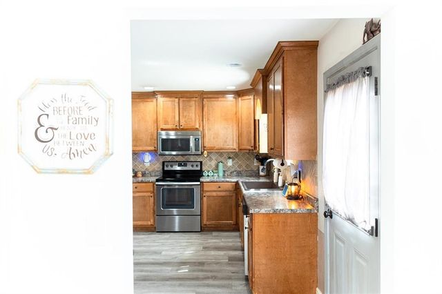 8743 Moss Hill Drive, Clermont, GA 30527