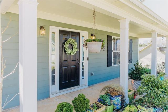 8743 Moss Hill Drive, Clermont, GA 30527