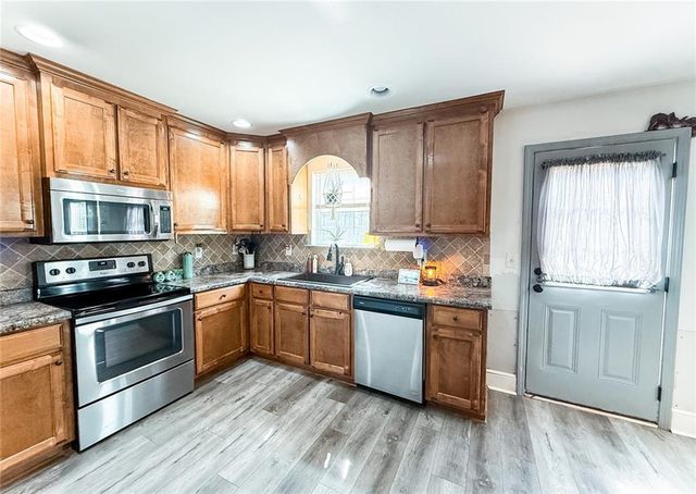 8743 Moss Hill Drive, Clermont, GA 30527