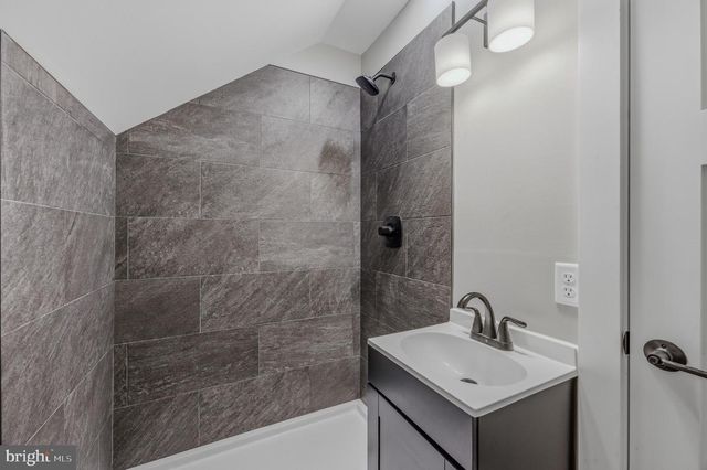 237 FOGGY BOTTOM LN, Berkeley Springs, WV 25411