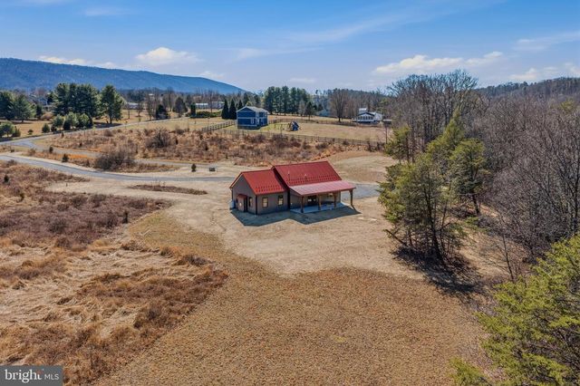 237 FOGGY BOTTOM LN, Berkeley Springs, WV 25411