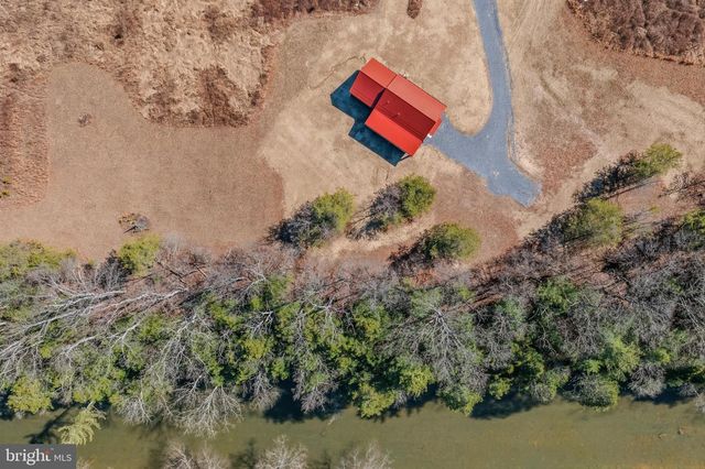 237 FOGGY BOTTOM LN, Berkeley Springs, WV 25411