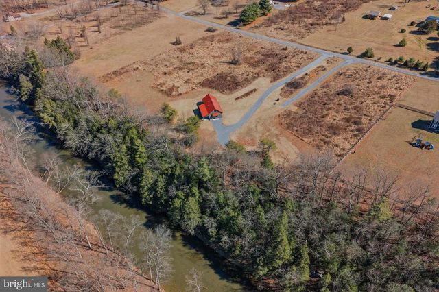 237 FOGGY BOTTOM LN, Berkeley Springs, WV 25411