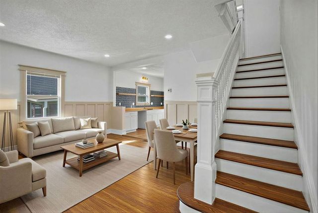 1030 Waverly Avenue, Kansas City, KS 66104