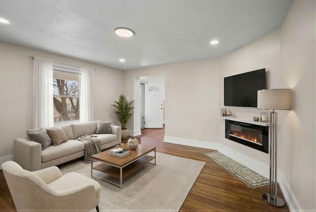 1030 Waverly Avenue, Kansas City, KS 66104