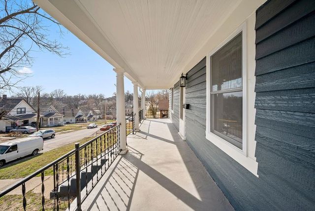 1030 Waverly Avenue, Kansas City, KS 66104