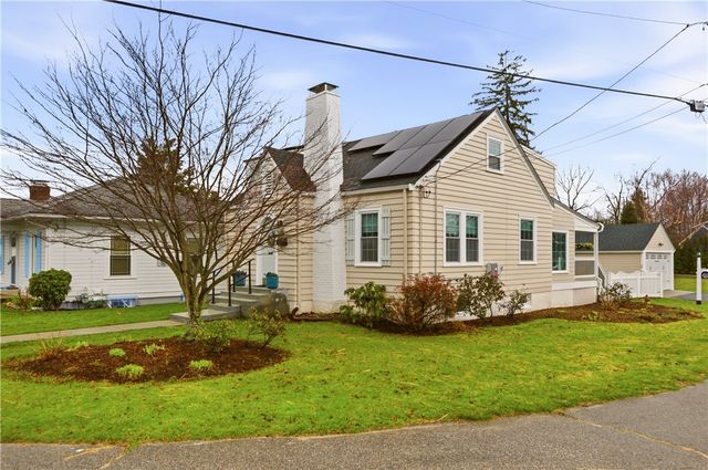287 Parkside Drive, Warwick, RI 02888