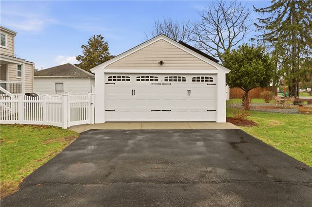 287 Parkside Drive, Warwick, RI 02888