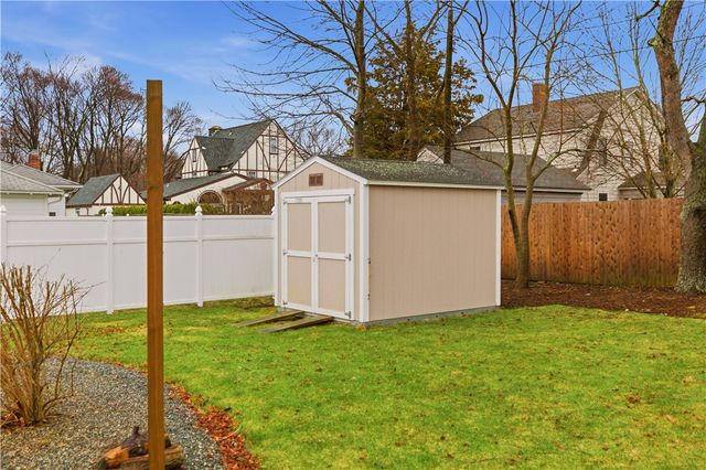 287 Parkside Drive, Warwick, RI 02888