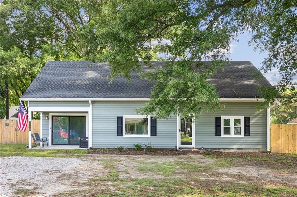 6891 Fairview ST, Gloucester, VA 23061