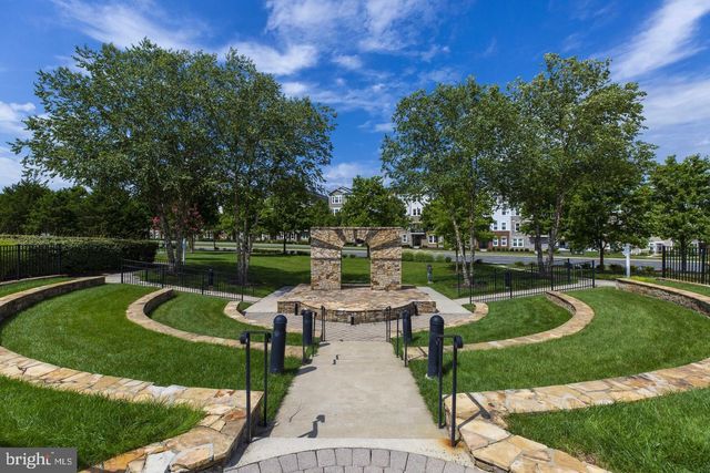 24704 CLOCK TOWER SQ, Aldie, VA 20105