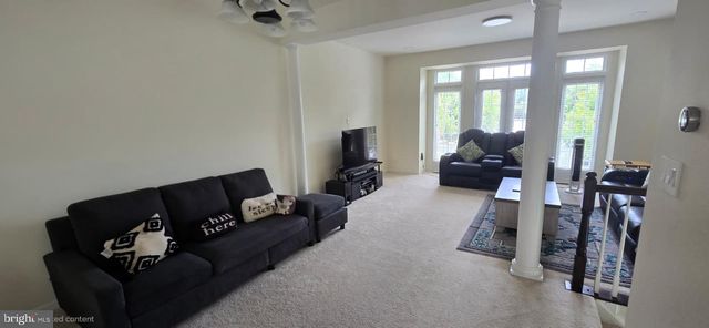 24704 CLOCK TOWER SQ, Aldie, VA 20105