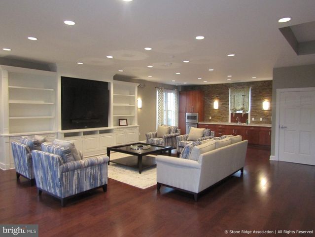 24704 CLOCK TOWER SQ, Aldie, VA 20105