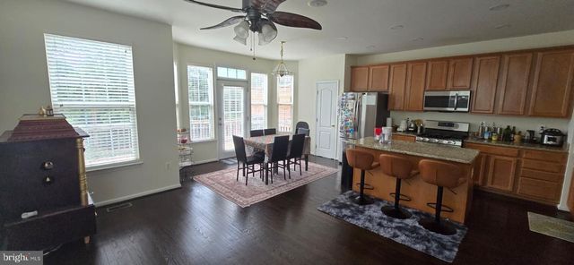 24704 CLOCK TOWER SQ, Aldie, VA 20105