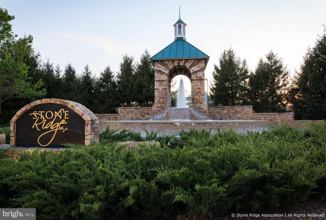 24704 CLOCK TOWER SQ, Aldie, VA 20105