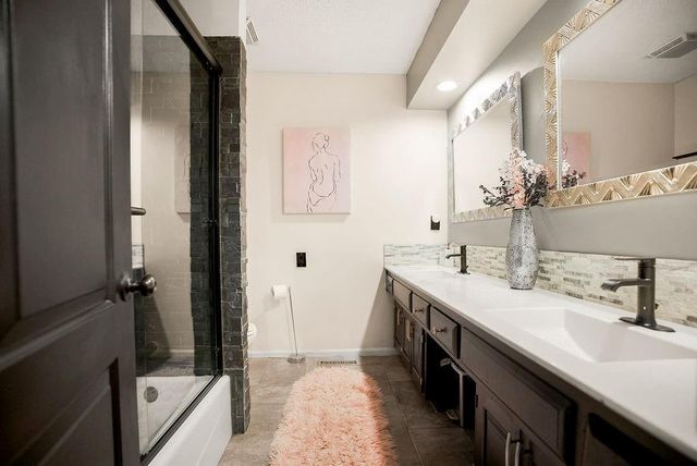 12525 W 85th Terrace, Lenexa, KS 66215