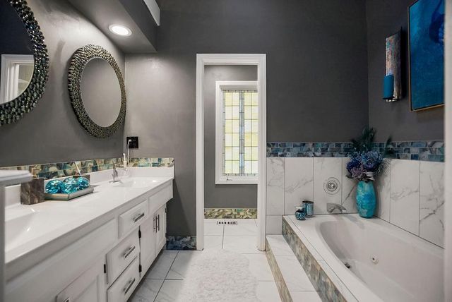 12525 W 85th Terrace, Lenexa, KS 66215