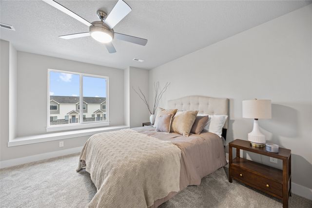14246 Northpark Drive, Urbandale, IA 50323