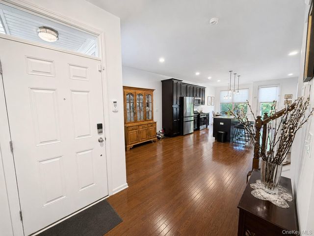 37 Lindentree Lane, Middletown, NY 10940