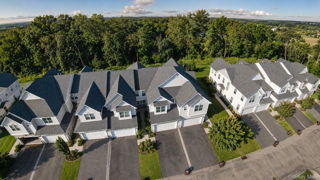 37 Lindentree Lane, Middletown, NY 10940