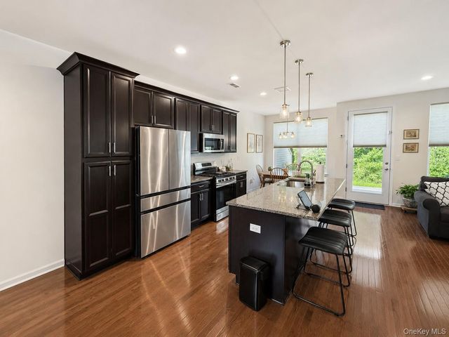 37 Lindentree Lane, Middletown, NY 10940