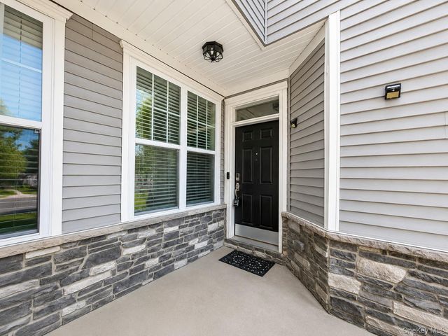 37 Lindentree Lane, Middletown, NY 10940