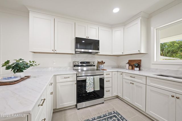 406 Claymore Drive, Lafayette, LA 70503