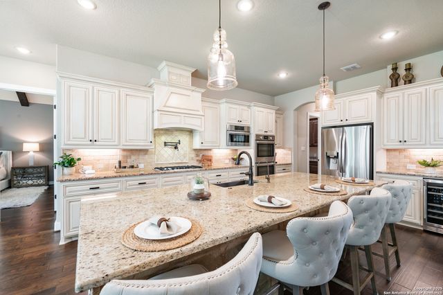 2335 Geneseo Oaks, New Braunfels, TX 78132