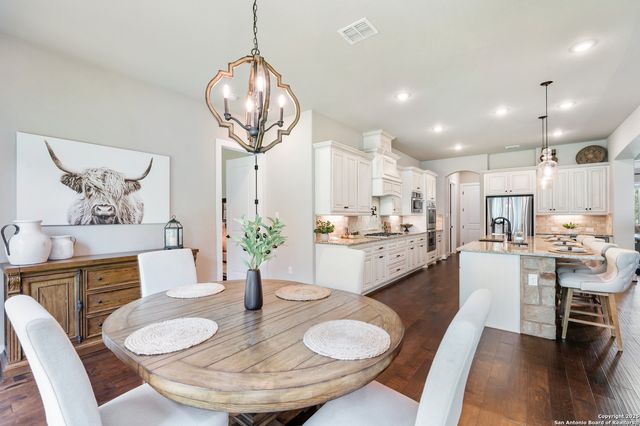 2335 Geneseo Oaks, New Braunfels, TX 78132