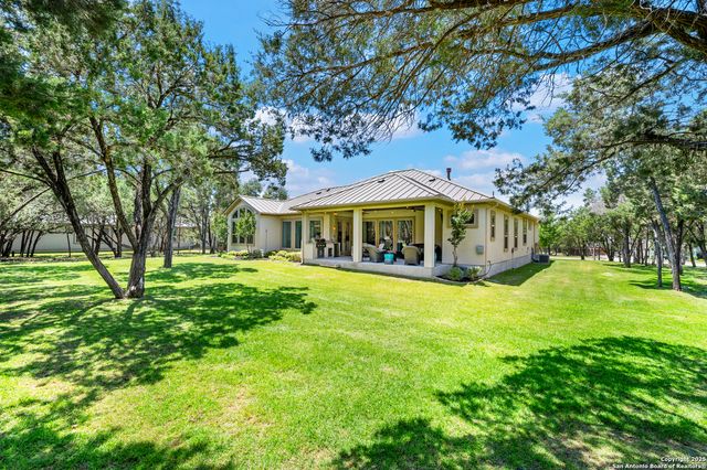 2335 Geneseo Oaks, New Braunfels, TX 78132