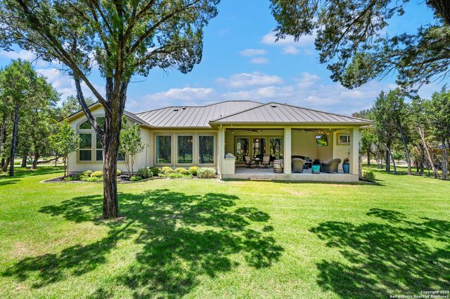 2335 Geneseo Oaks, New Braunfels, TX 78132