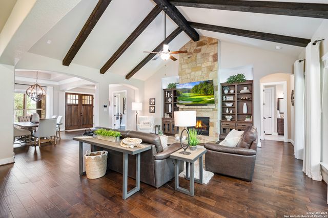 2335 Geneseo Oaks, New Braunfels, TX 78132