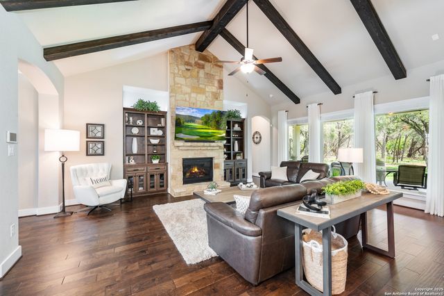 2335 Geneseo Oaks, New Braunfels, TX 78132