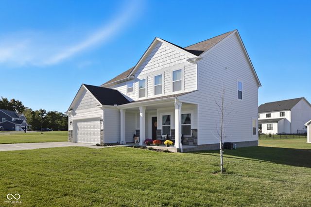 55 Manchester Drive, Trafalgar, IN 46181