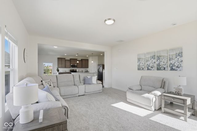 55 Manchester Drive, Trafalgar, IN 46181