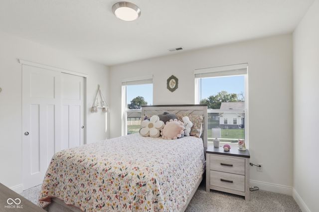 55 Manchester Drive, Trafalgar, IN 46181