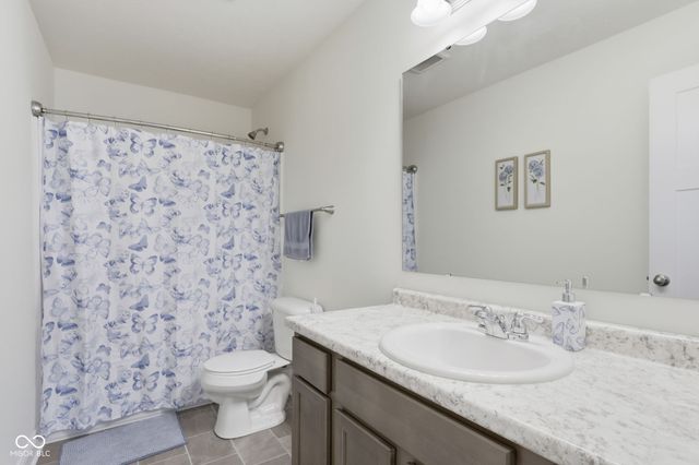 55 Manchester Drive, Trafalgar, IN 46181